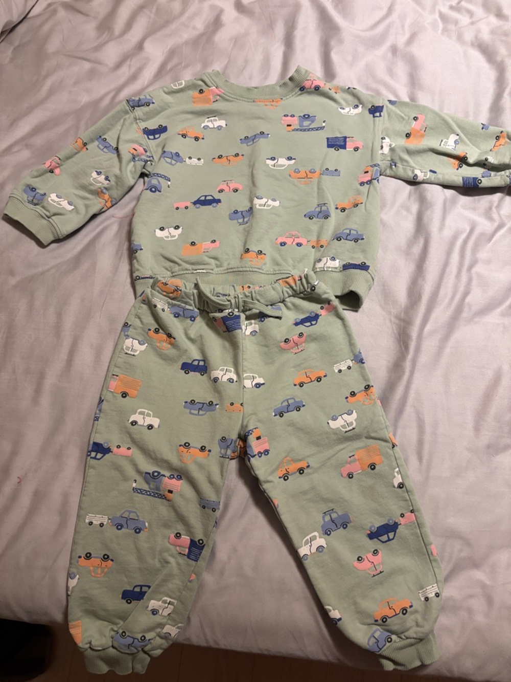 H&M Kids Two-Piece Pajama Set with Colorful Car Print - Sage Green